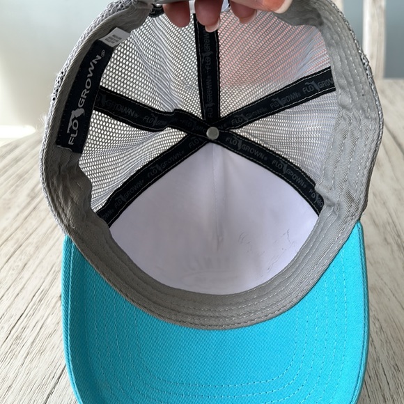 FloGrown hat. - Picture 4 of 4